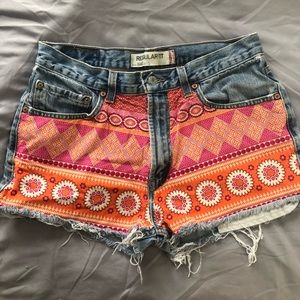 Levi’s denim shorts “Spikes and Seams”